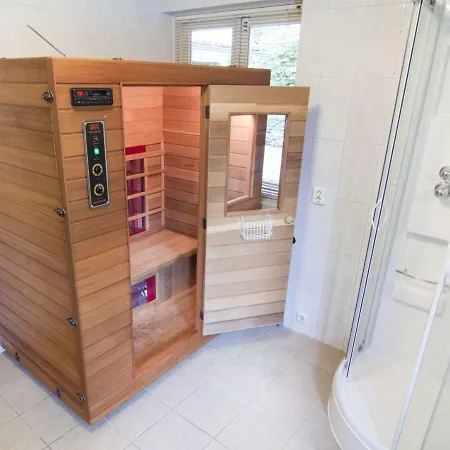 Hotel 18 Pers. Wellness Bungalow